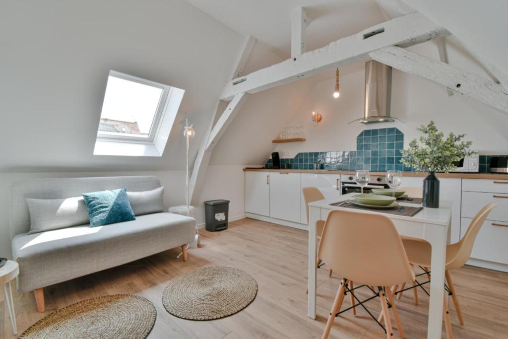 Residence Jean Hardy - Hyper Centre, Parking Gratuit, Wifi, Clim, Gare Valenciennes Exterior photo